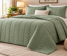 Lightweight Quilted Bedspread Set